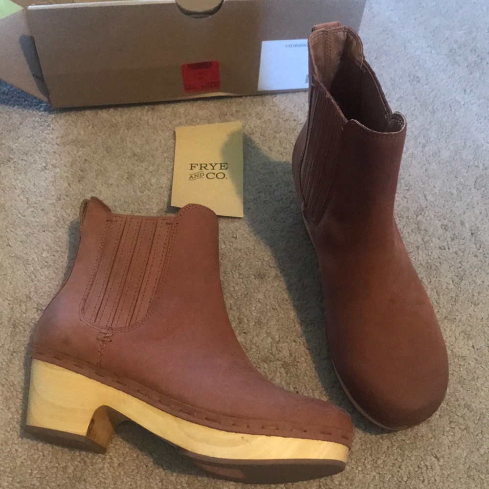 Frye Odessa Chelsea boots